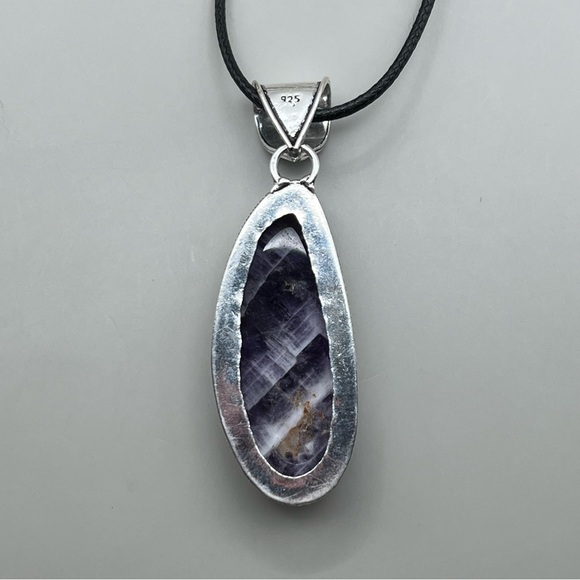 New Chevron Amethyst Crystal Stone Silver Overlay Vintage Style Pendant Necklace - Picture 6 of 7